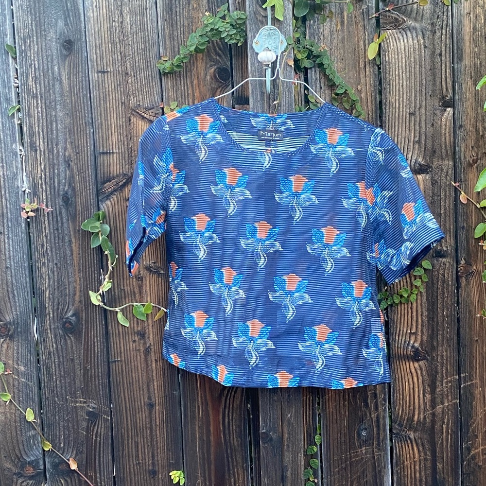 Crop top